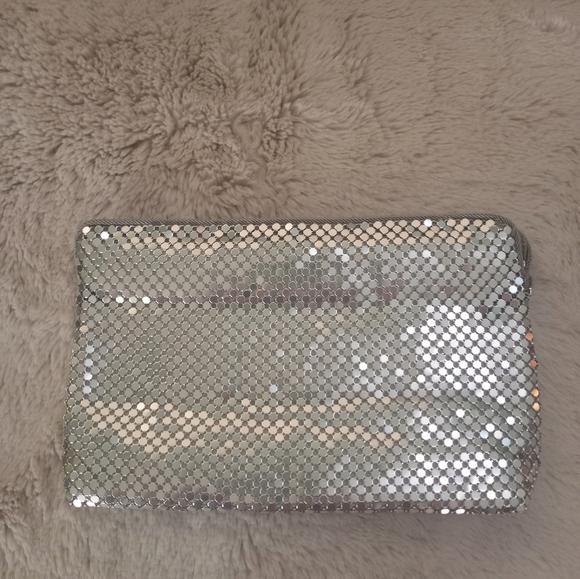 Vintage 60s Silver Mesh Clutch - Picture 1 of 4